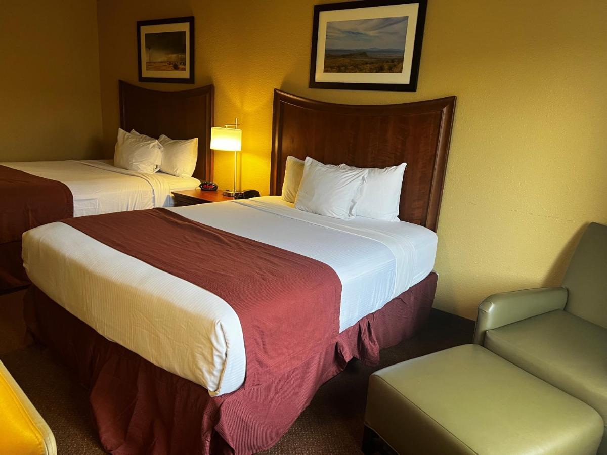 Baymont By Wyndham Cuero Hotel Exterior photo