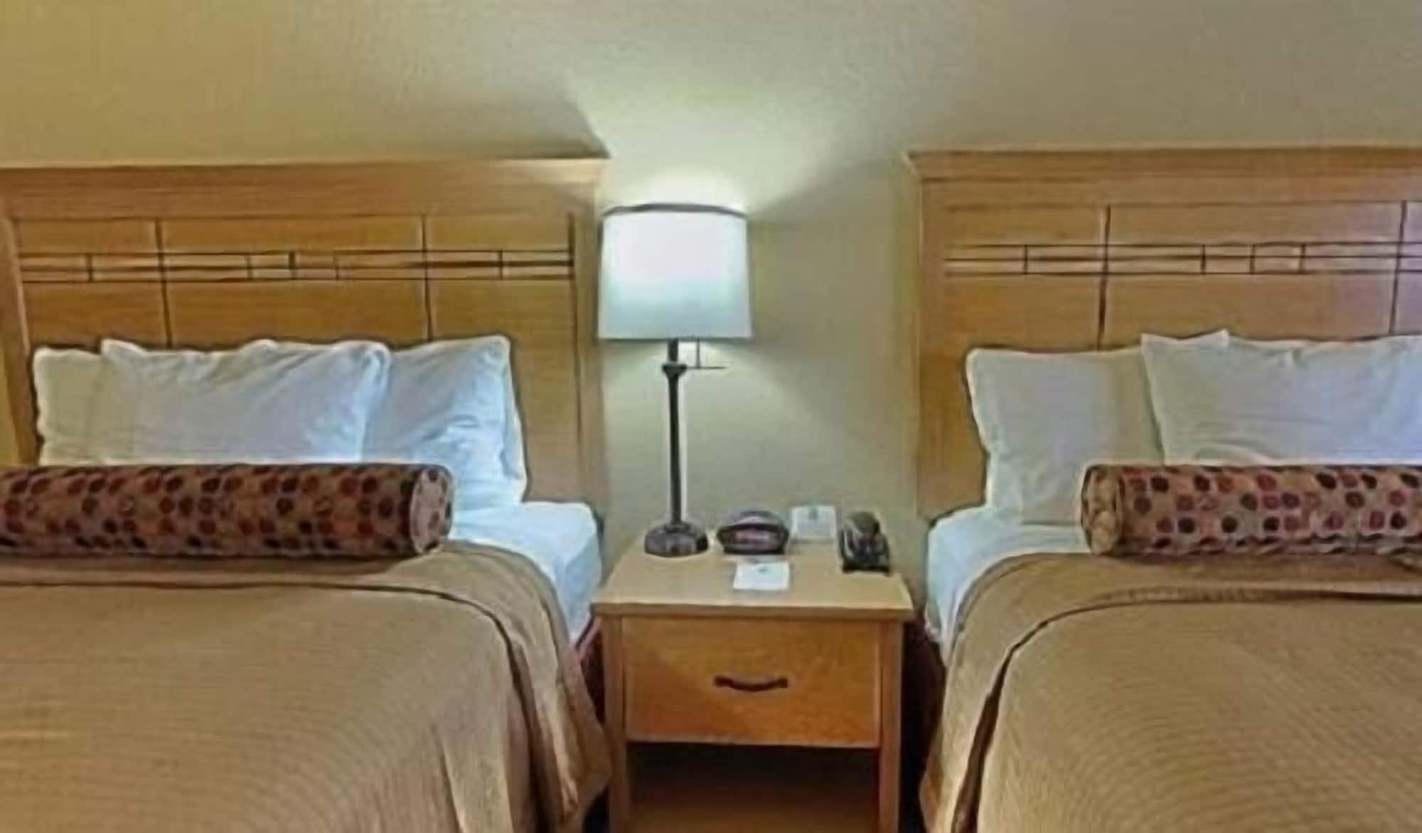 Baymont By Wyndham Cuero Hotel Exterior photo