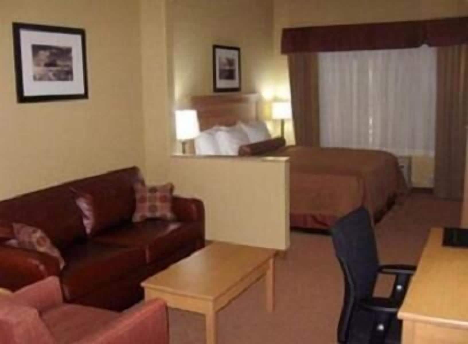 Baymont By Wyndham Cuero Hotel Exterior photo